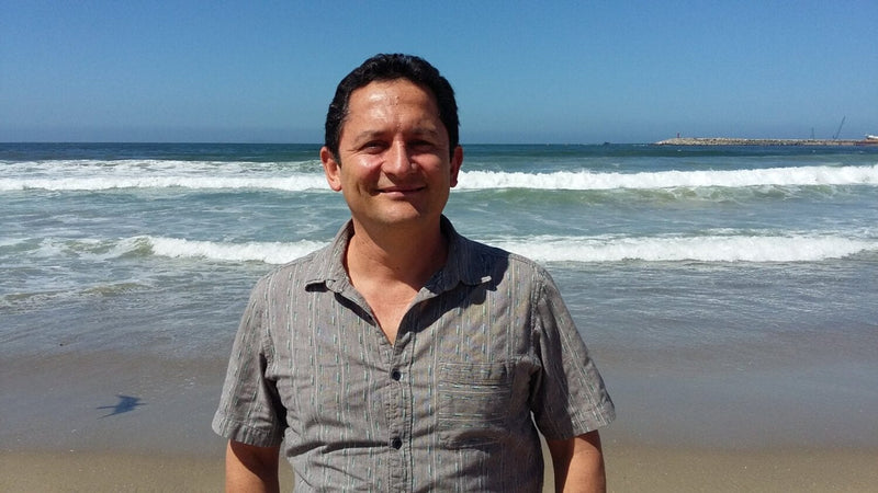 Dr. Enrique Vasquez