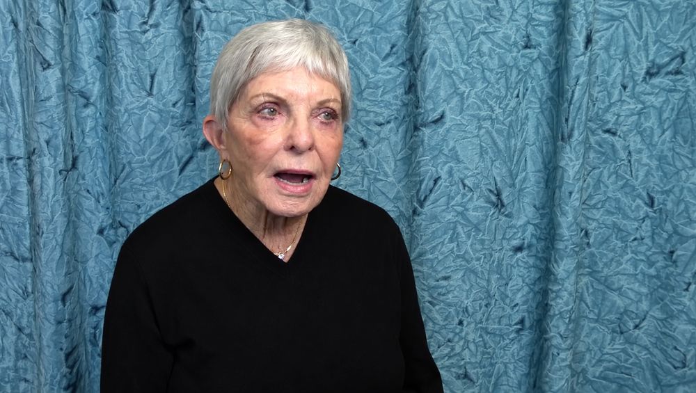 Dallas P. in her video review.